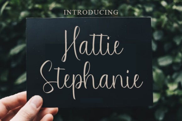 Hattie Stephanie: A Handwritten Typeface for Editorial Design